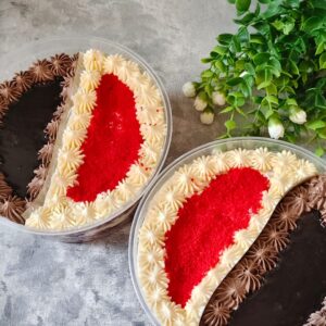 Red Velvet + Chocolate Tub cake